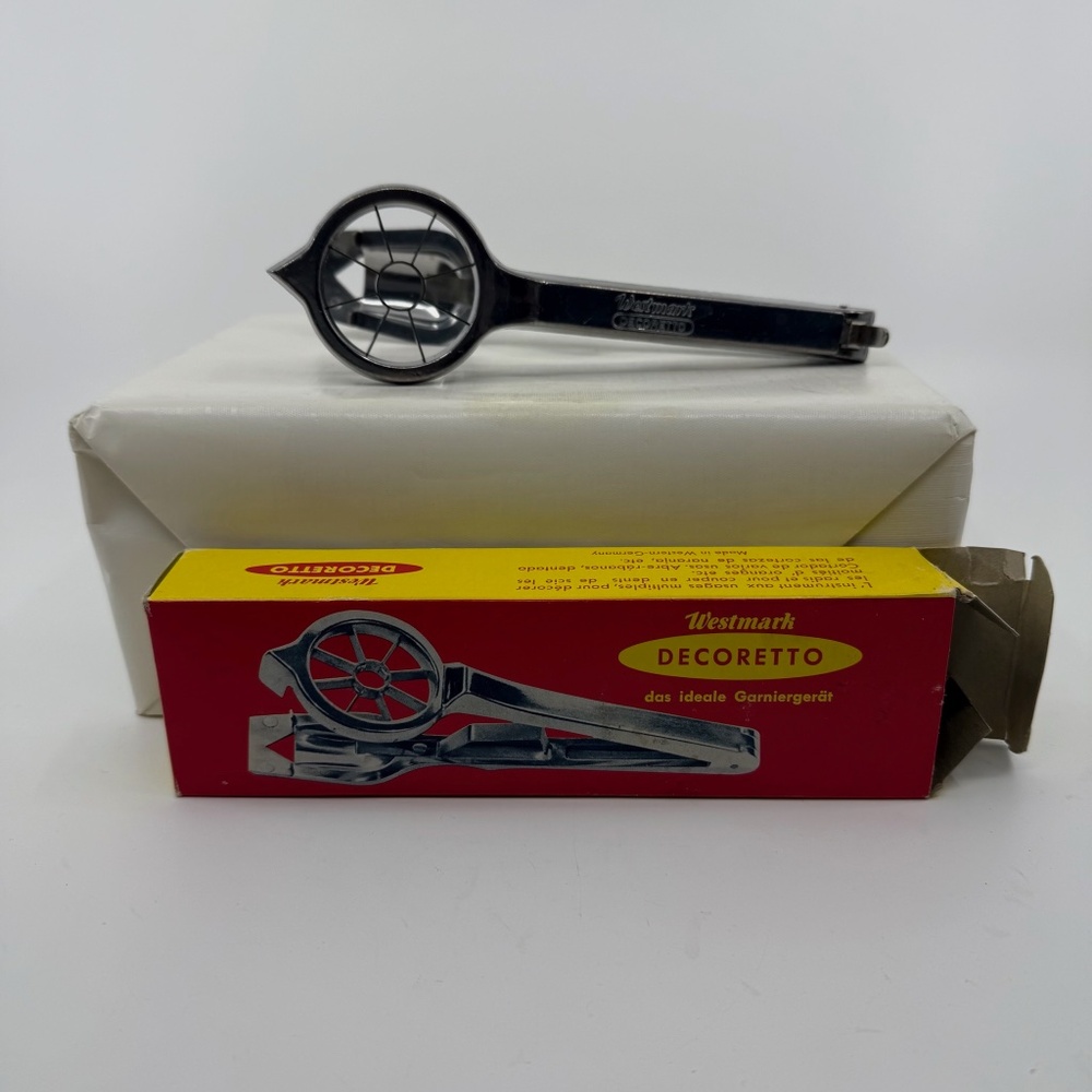 Vintage , New In Box ,Westmark Decorettto Food Garnish Decorator